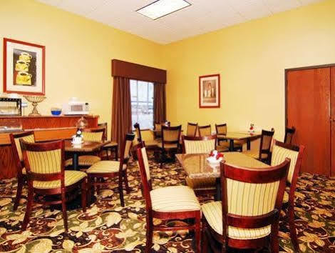Hotel Americinn By Wyndham 2*